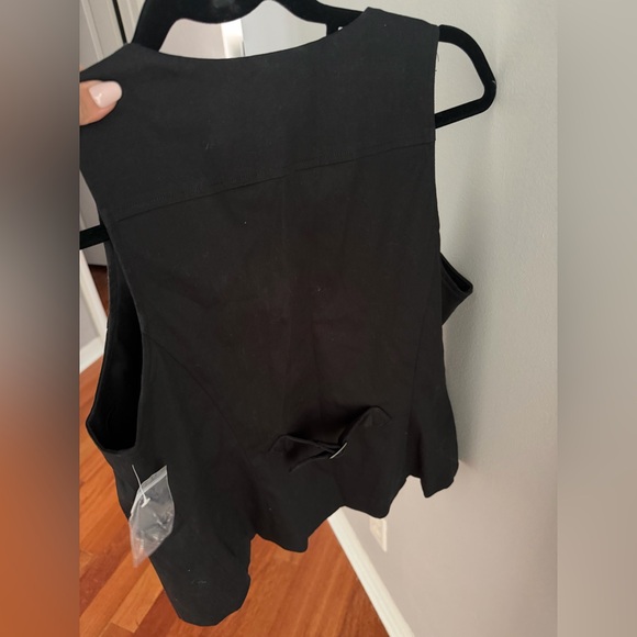 INC International Concepts Black grunge Black  Vest NWT size 10 - Picture 3 of 4